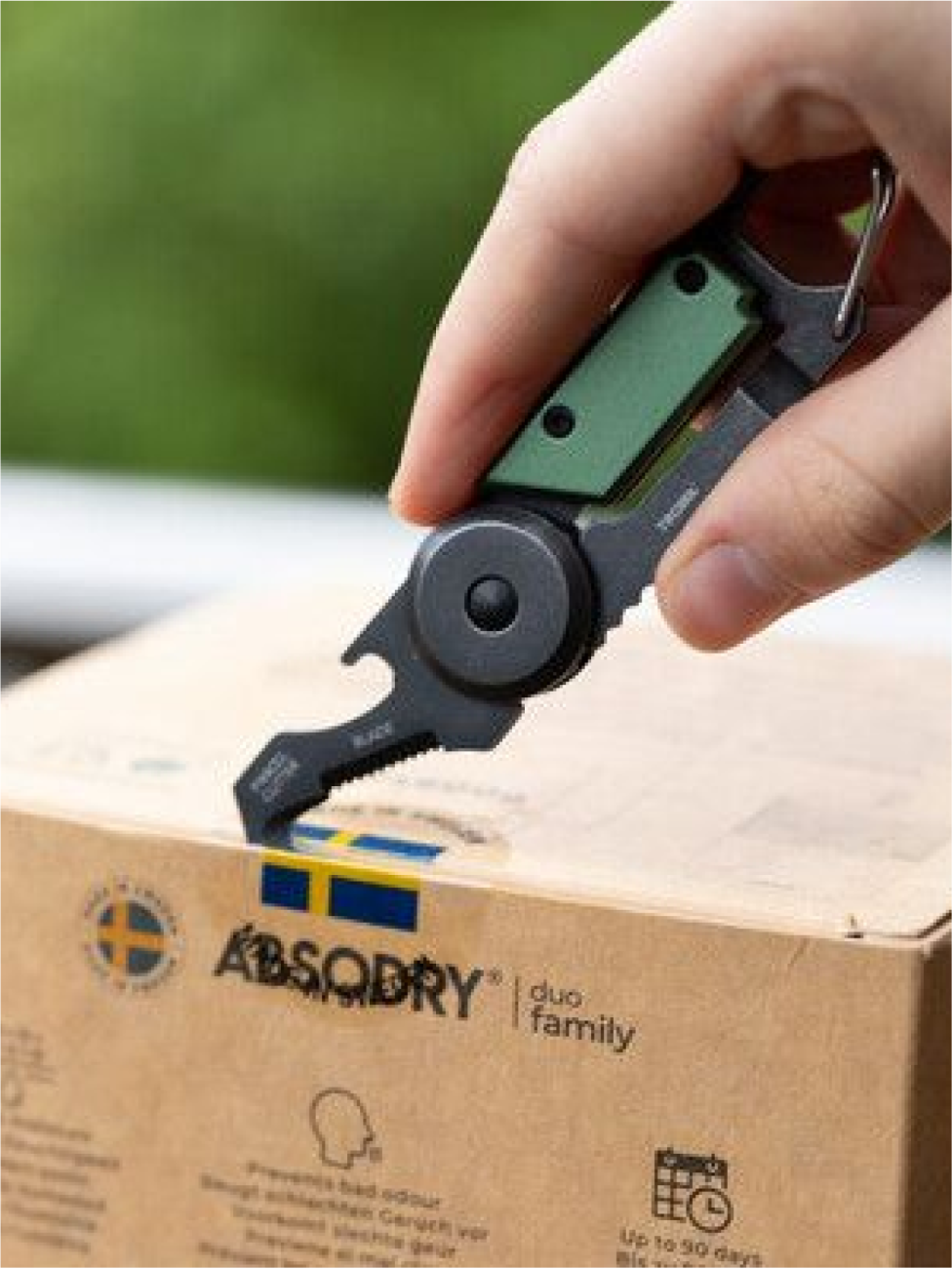 Kapesní multitool s karabinou