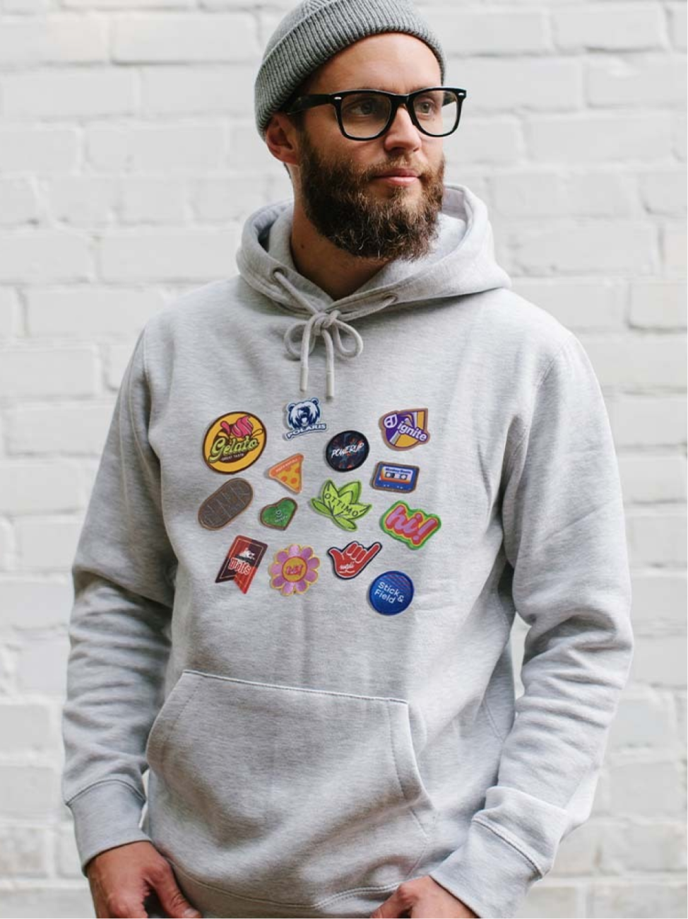 Vyšívaná nášivka s lemem